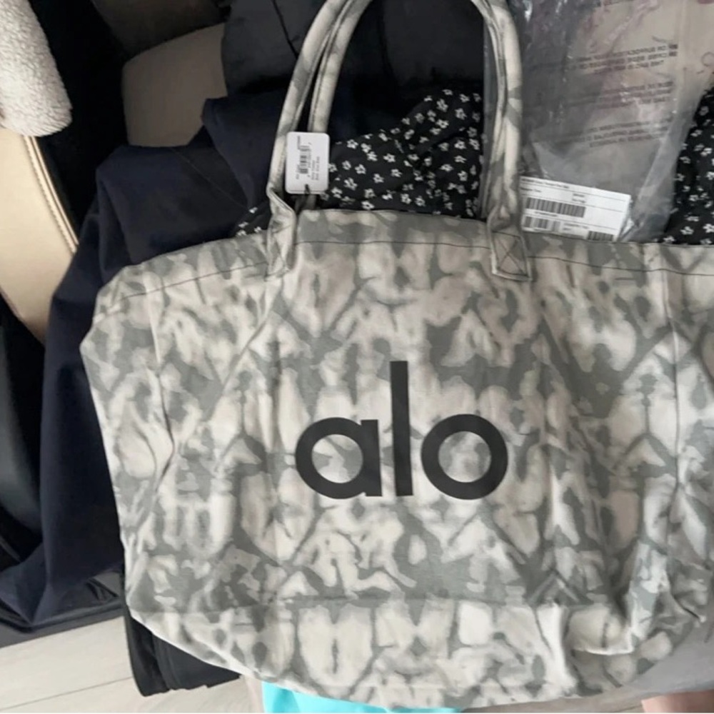 ALO tote